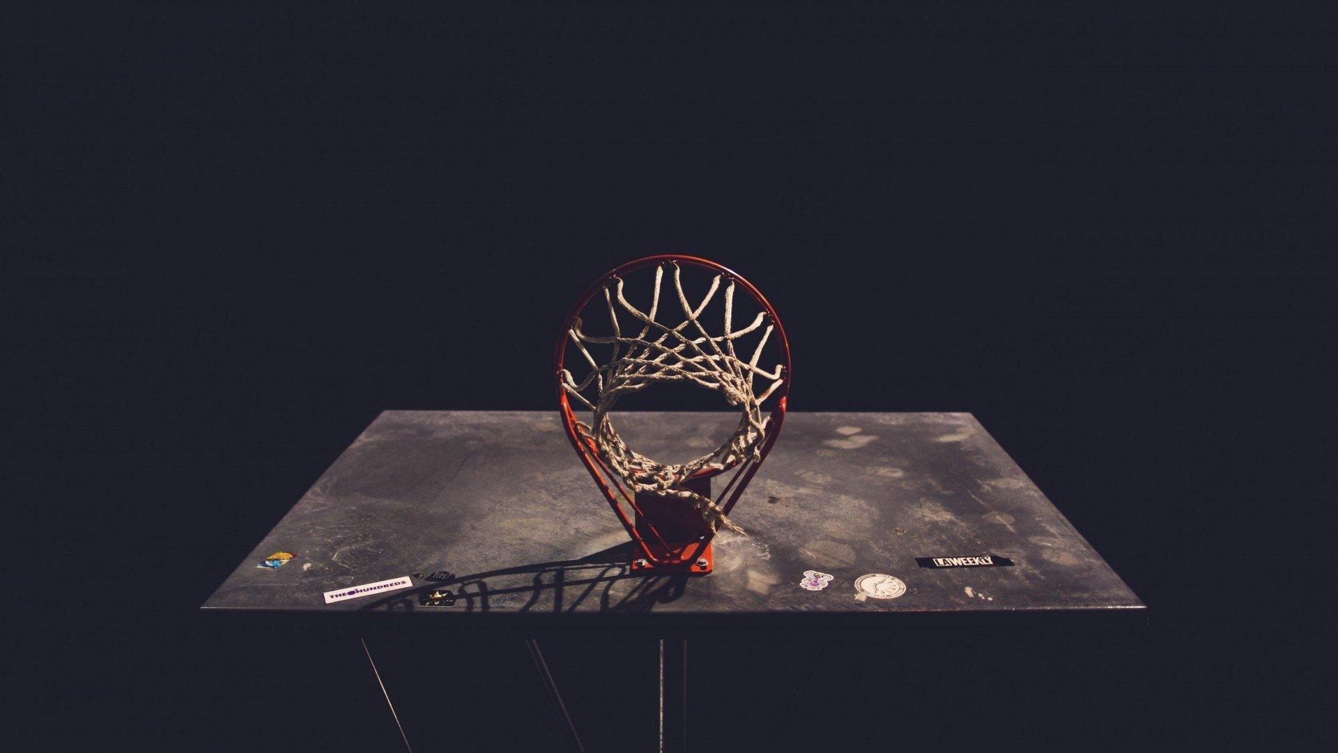 NBA夏季联赛，杨瀚森全能首秀惊艳，中国新星闪耀球场